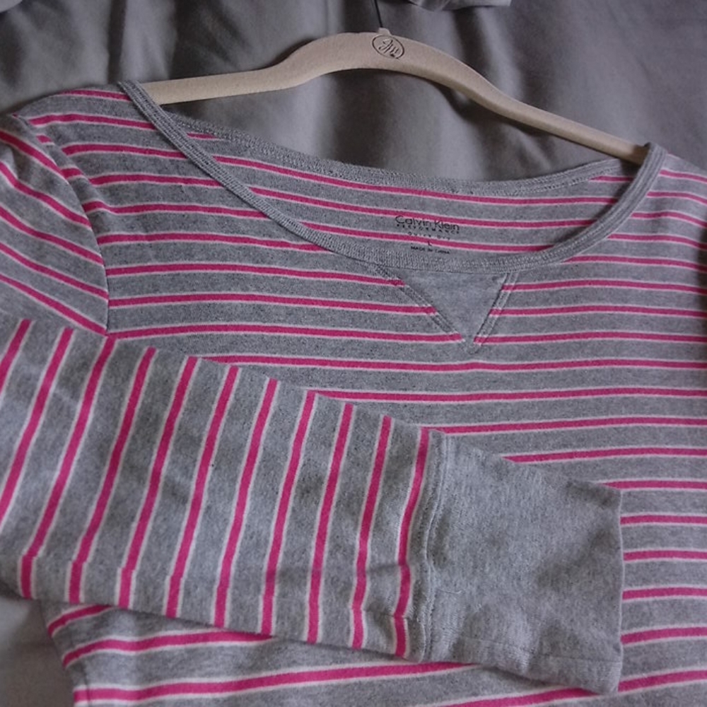 EUC Calvin Klein Performance Quick Dry T-shirt